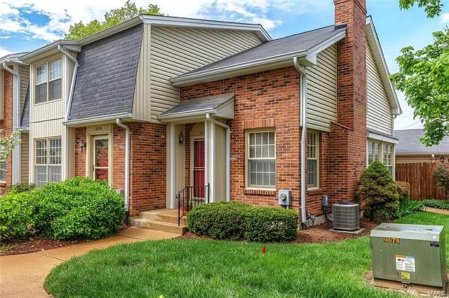 1058 Brooksgate Manor Dr photo 1