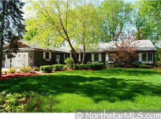 128 Babcock Ln, Wayzata, MN 55391