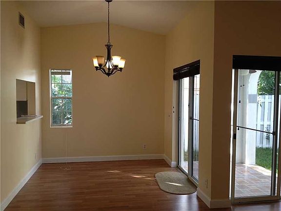 2nd image of 1480 Springside Dr