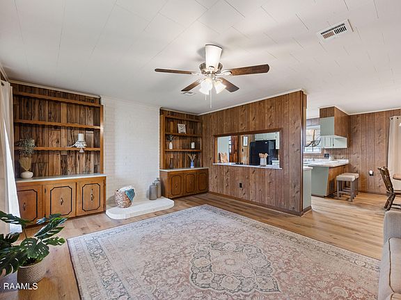 4th image of 1026 Margaret St