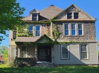 617 Elm St, Quincy, IL 62301