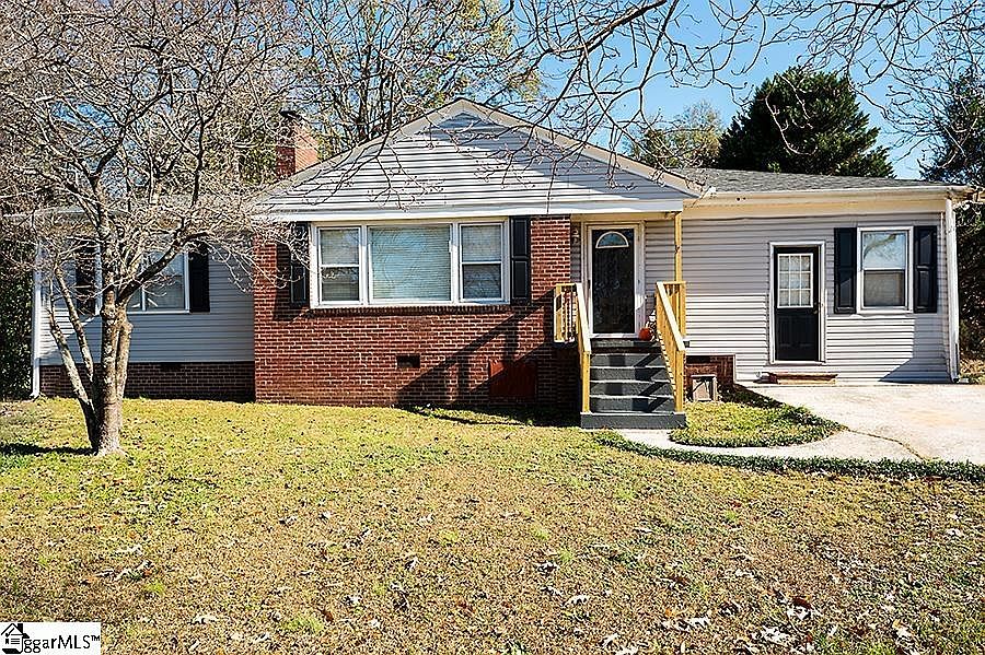 1st image of 13 N Garden Cir