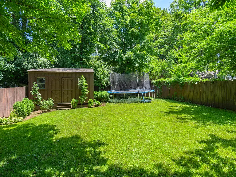 408 N Wilson Blvd — Photo 24