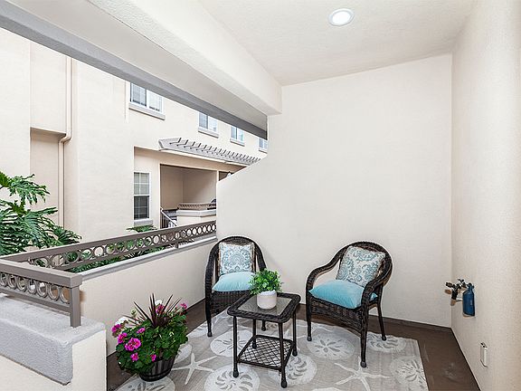 2nd image of 3536 Linden Ave Unit 4