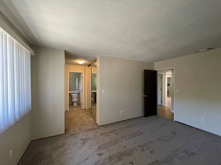 6900 Trovita Way — Photo 14