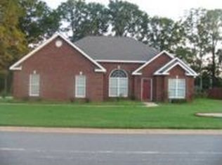 116 Limerick Dr, Warner Robins, GA 31088