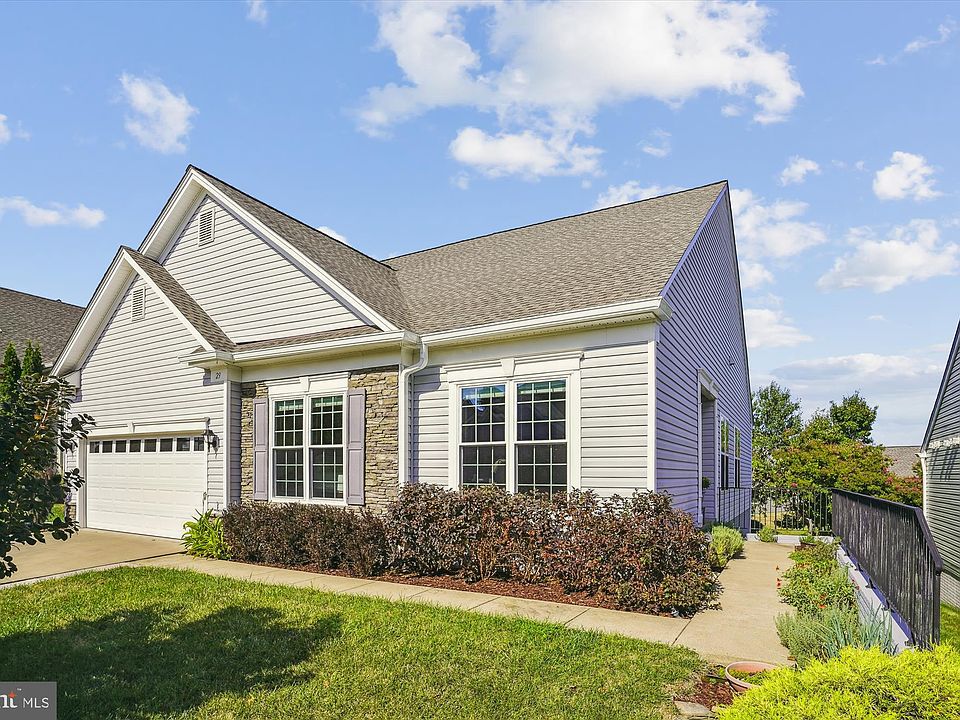 1st image of 29 Castlewood Dr