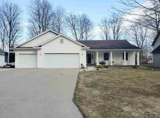 7836 Nutrush Dr, Freeland, MI 48623