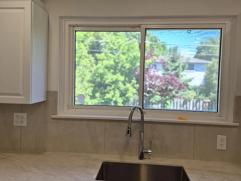 70 Southdale Dr — Photo 5