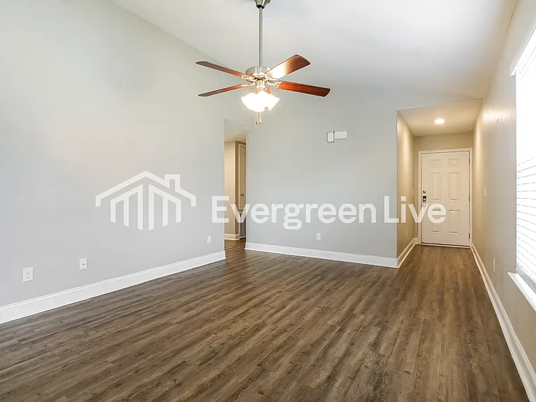 3008 Village Ridge Dr — Photo 3
