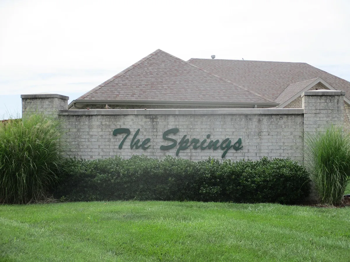 Building Photo - 664 Greer Ave