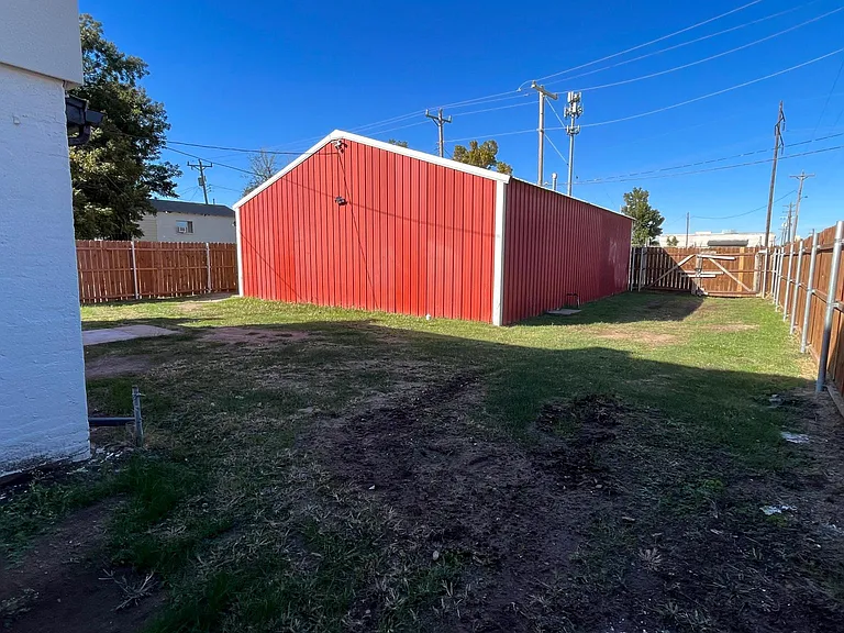 1201 NW 2nd St #6 — Photo 11