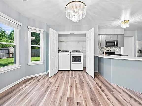 2nd image of 52 Locksley Dr