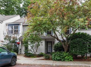 102 Northshore Dr #102, Burlington, VT 05408