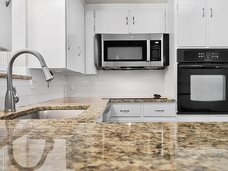 8351 Lullwater Dr — Photo 23