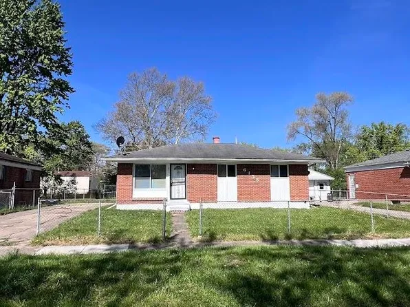 6155 Natchez Dr, Mount Morris, MI 48458