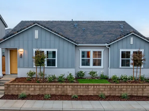 347 Peters Rd S, Madera, CA 93636