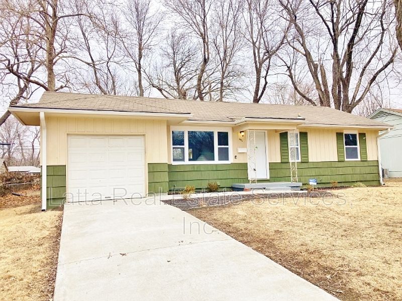 4406 E 112th St, Kansas City, MO 64137 | Zillow