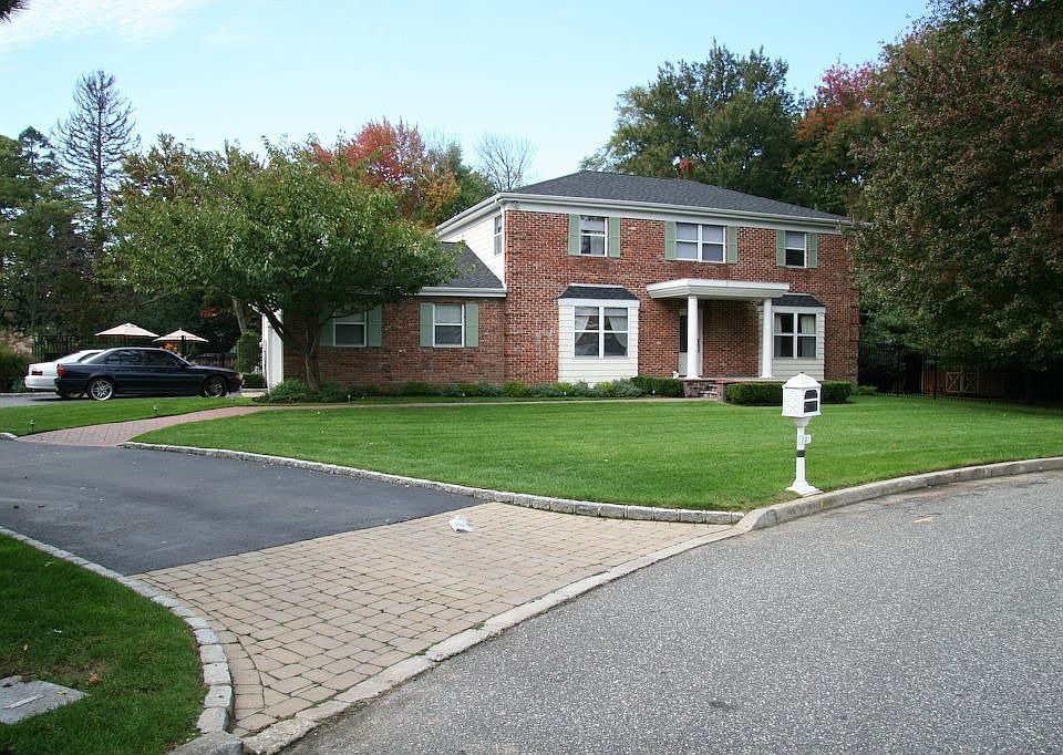 1st image of 14 Fawn Ln