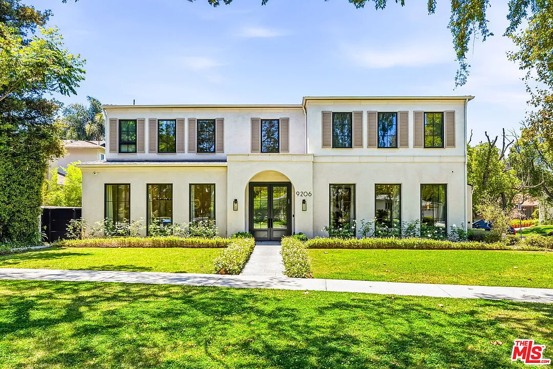 7 bed, 9.0 bath, 7797 sqft, $39,000 — Photo 1