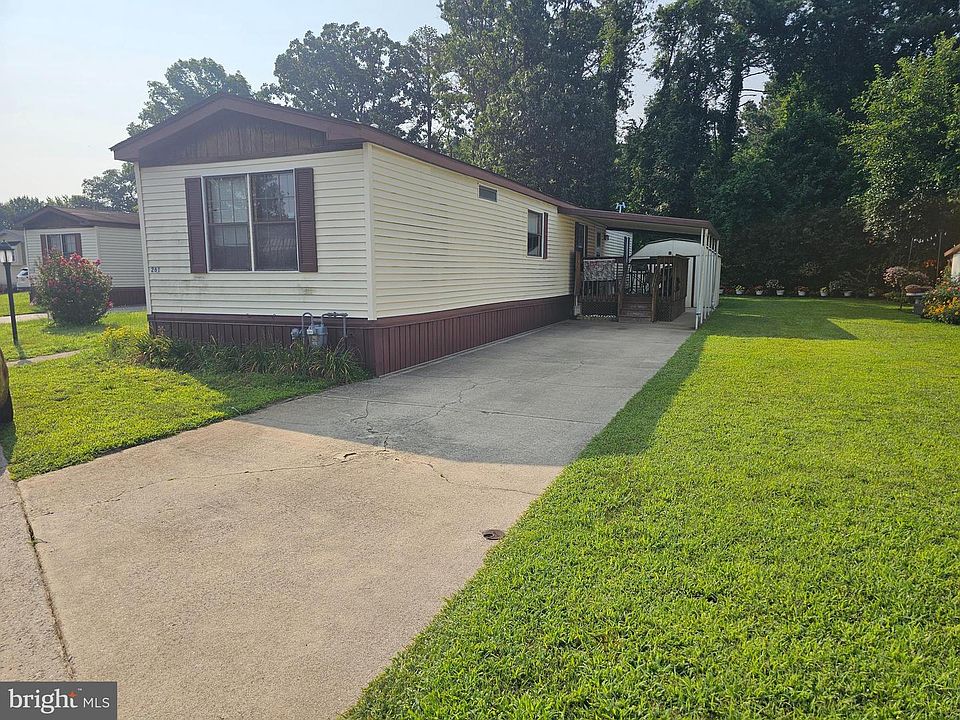 2nd image of 261 Mayflower Dr