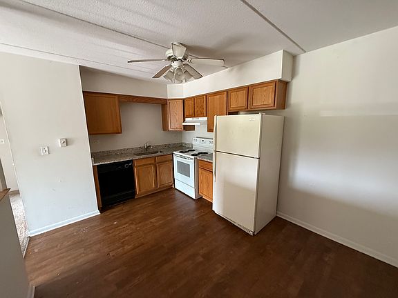 2nd image of 231 E Fremont Ave #210