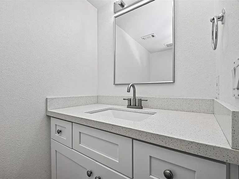1344 Chardonnay Dr — Photo 17