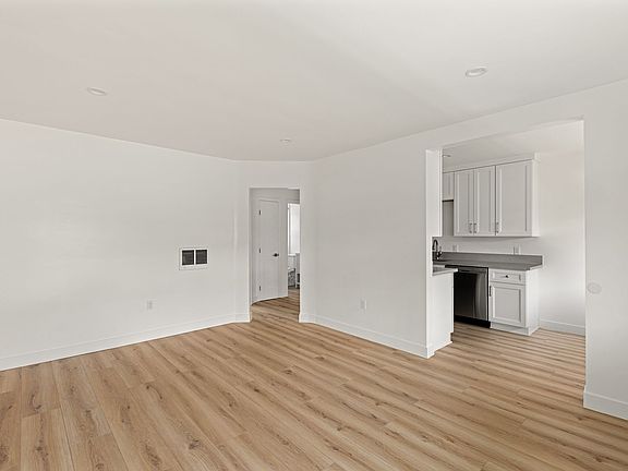 5th image of 4055 Utah St #7