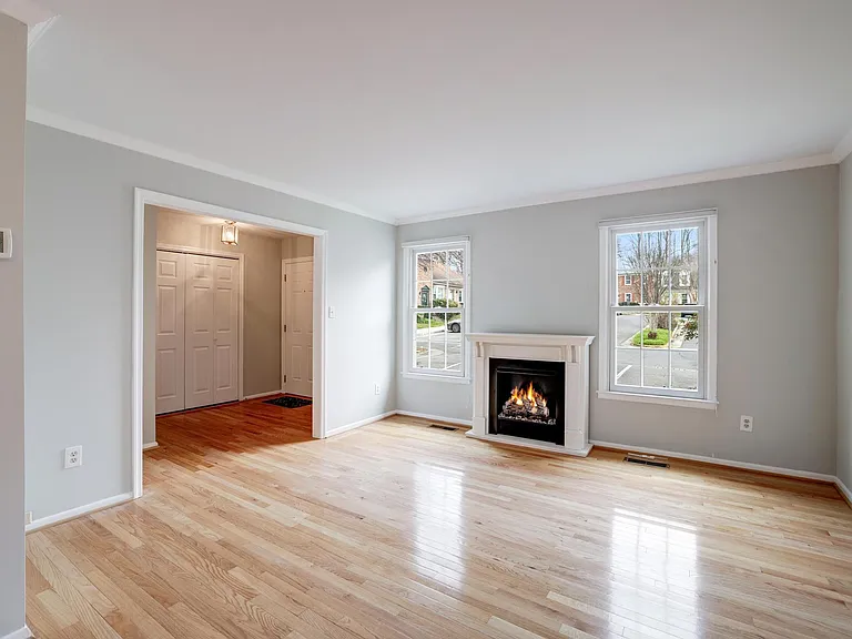 9823 Saint Cloud Ct — Photo 10