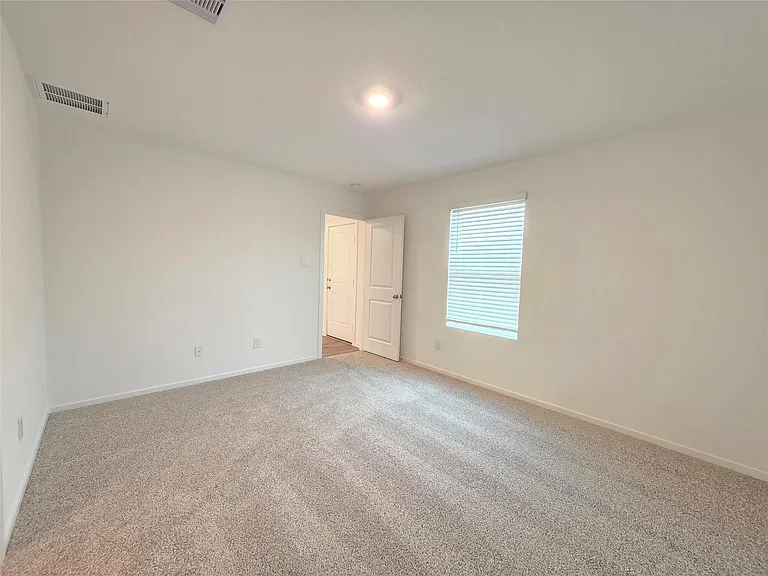 40821 Hawthorne Glades St — Photo 9
