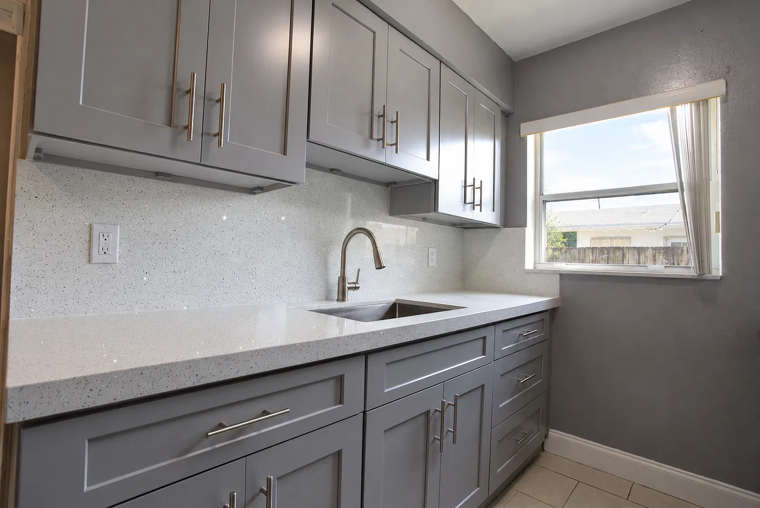 1 bed, 600 sqft, $1,950 — Photo 2