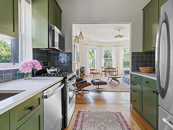 4th image of 108 Prospect Park W APT 4