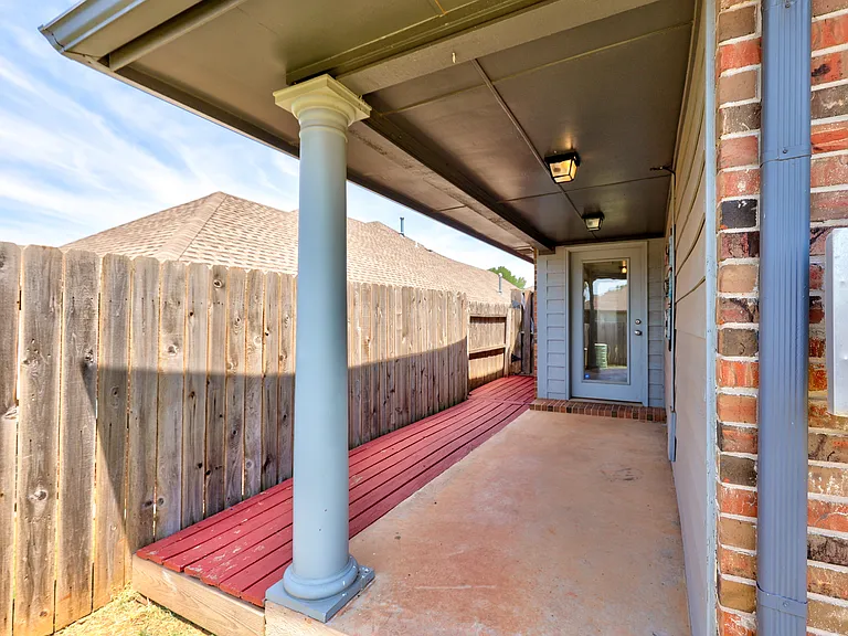 2104 Del Simmons Dr — Photo 57