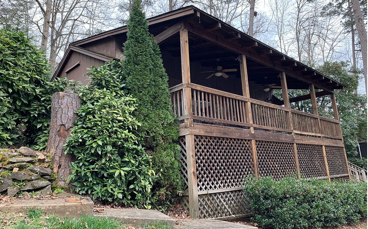 Under 150K Sunday c. 1937 Rustic Cottage For Sale in Murphy, NC