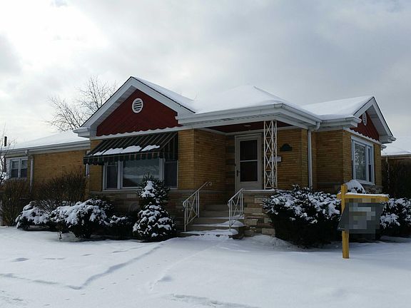 3rd image of 3037 W 100th St