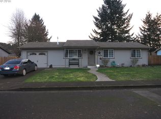 2731 Kalmia St, Sweet Home, OR 97386