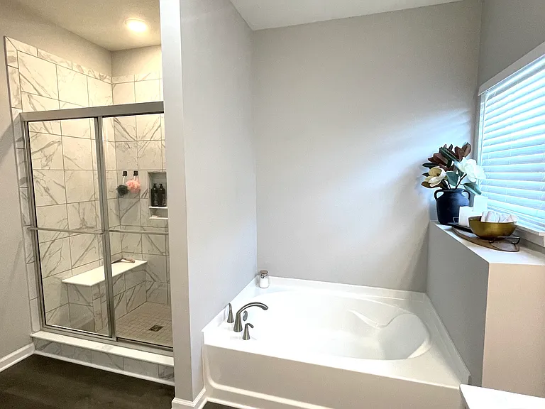 141 Thorpe Dr — Photo 22
