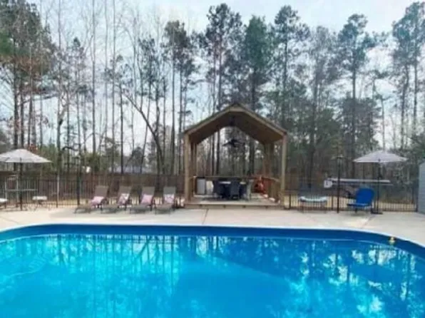9435 Grande Dr, Winston, GA 30187