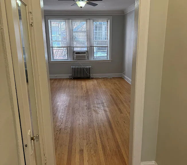 1508 W Fargo Ave #1S — Photo 6