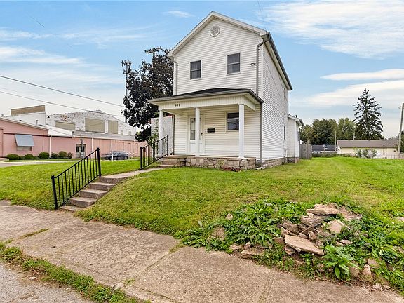 3rd image of 601 Young St