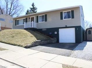 694 Freedom Ave, Akron, OH 44310