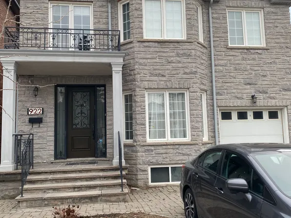 922 Briar Hill Ave #Basement, Toronto, ON M6B 1M2