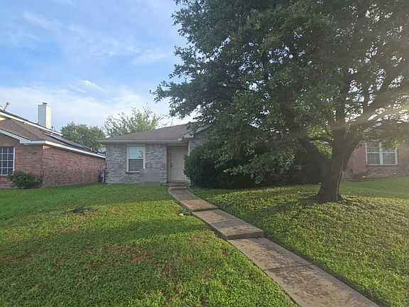 2nd image of 2467 Mallory Ln