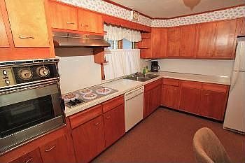 5th image of 408 Bleacker Rd
