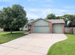1309 E Harvest Lane Cir, Goddard, KS 67052