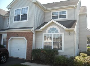 71 Castle Pointe Blvd #71, Piscataway, NJ 08854