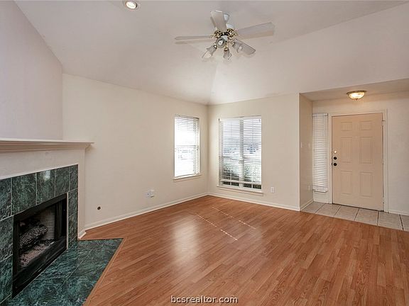 5th image of 2413 Antelope Ln W