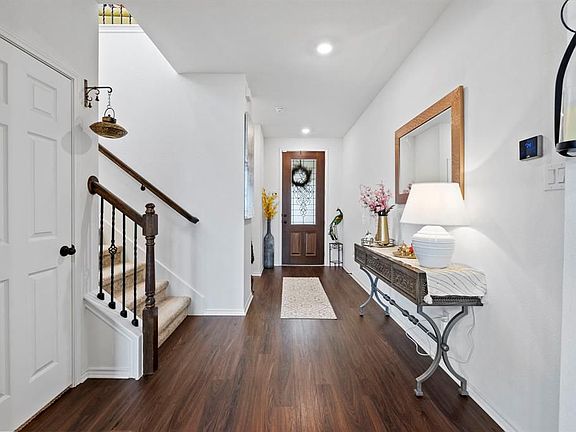 4th image of 1601 Sonny Dr