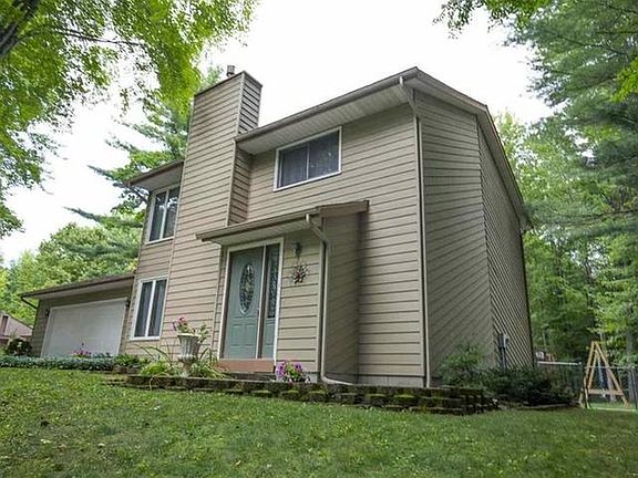 3rd image of 2214 N Lynn St