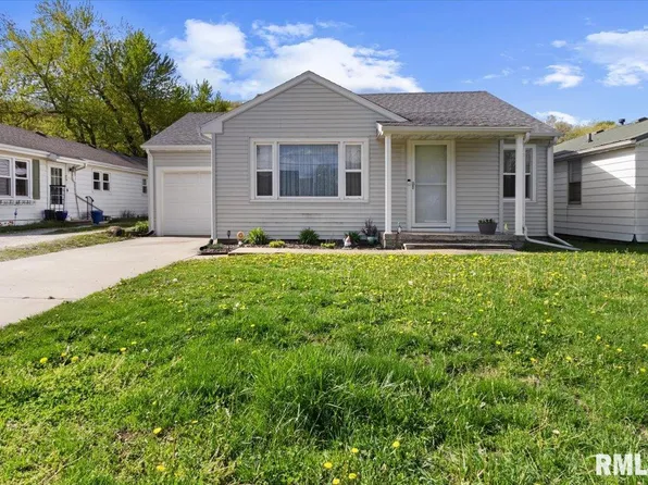 706 Meadow Ave, East Peoria, IL 61611